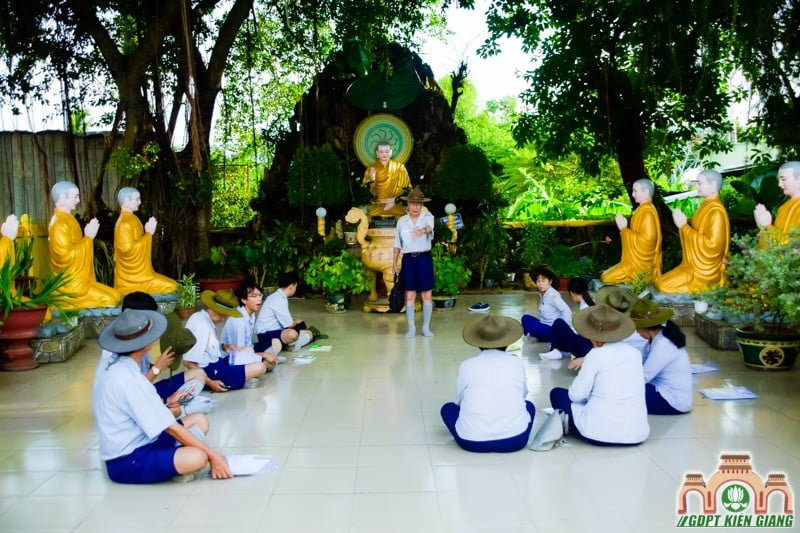 Một số hình ảnh sinh hoạt tại Liên trại huấn luyện huynh trưởng Lộc Uyển XIII – A Dục XIII – Huyền Trang IV