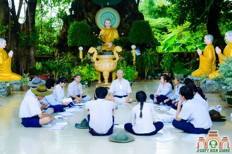 Một số hình ảnh sinh hoạt tại Liên trại huấn luyện huynh trưởng Lộc Uyển XIII – A Dục XIII – Huyền Trang IV