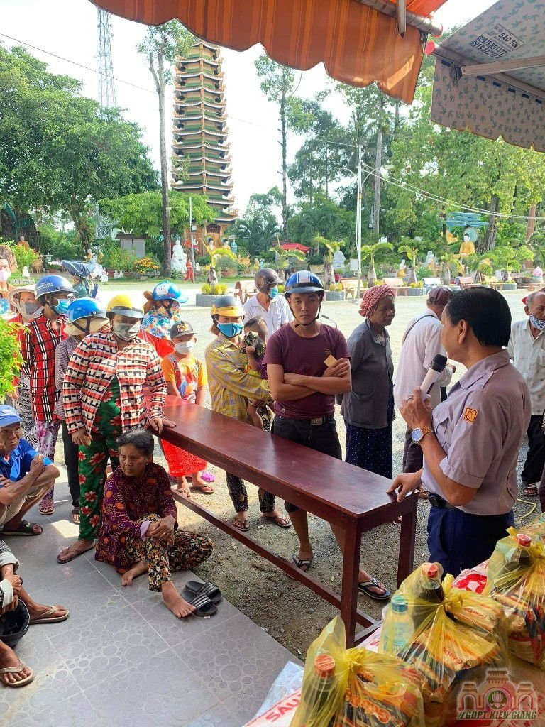 Gdpt Tam Bao Ha Tien Nhuong Com Se Ao Mua Vu Lan 04