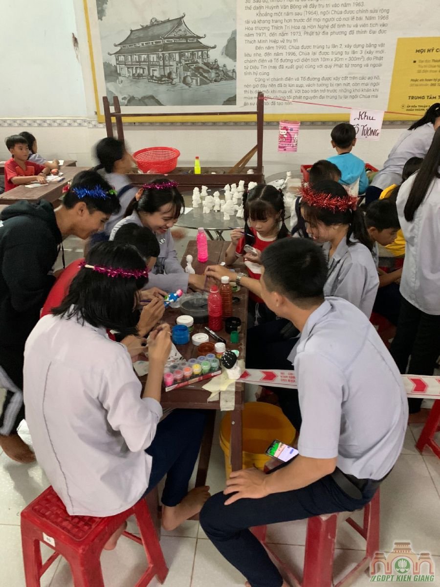 Ngay Hoi Trang Ram Trung Thu Se Chia Gdpt Buu Tho 04
