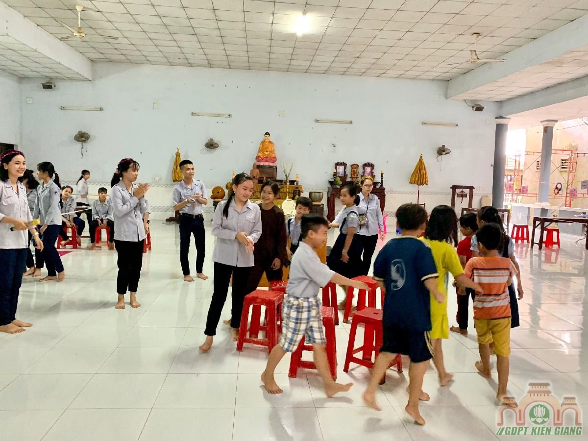 Ngay Hoi Trang Ram Trung Thu Se Chia Gdpt Buu Tho 37