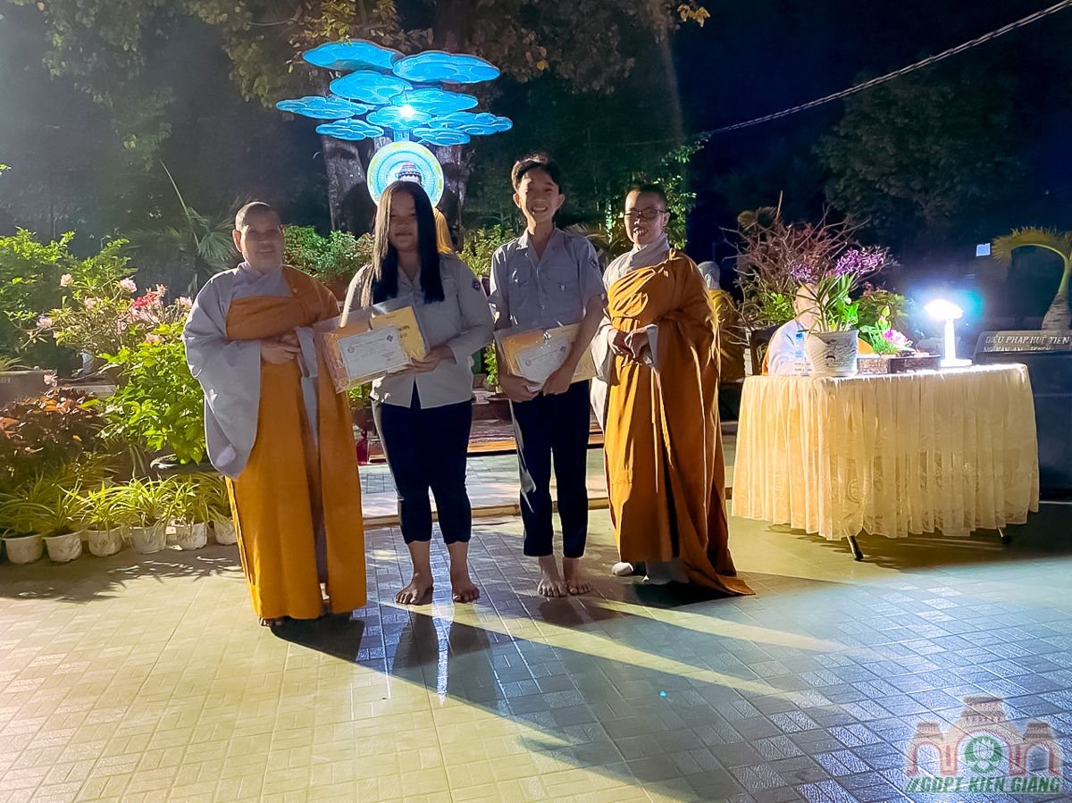 Le Thanh Dao Va Chu Nien 2020 Gia Dinh Phat Tu Tam Bao Tp Ha Tien 14