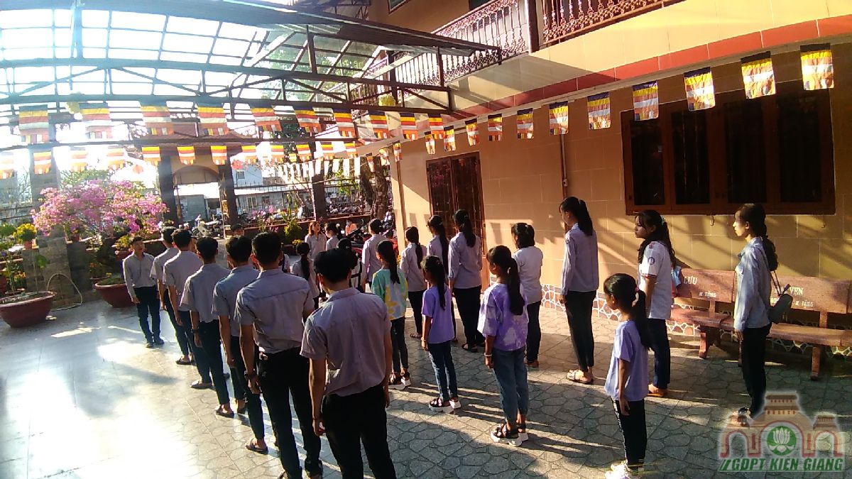 Gdpt Buu Son Hop Mat Chuc Tet Ni Truong Dau Nam Tan Suu 03