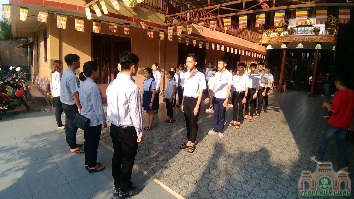 Gdpt Buu Son Hop Mat Chuc Tet Ni Truong Dau Nam Tan Suu 07