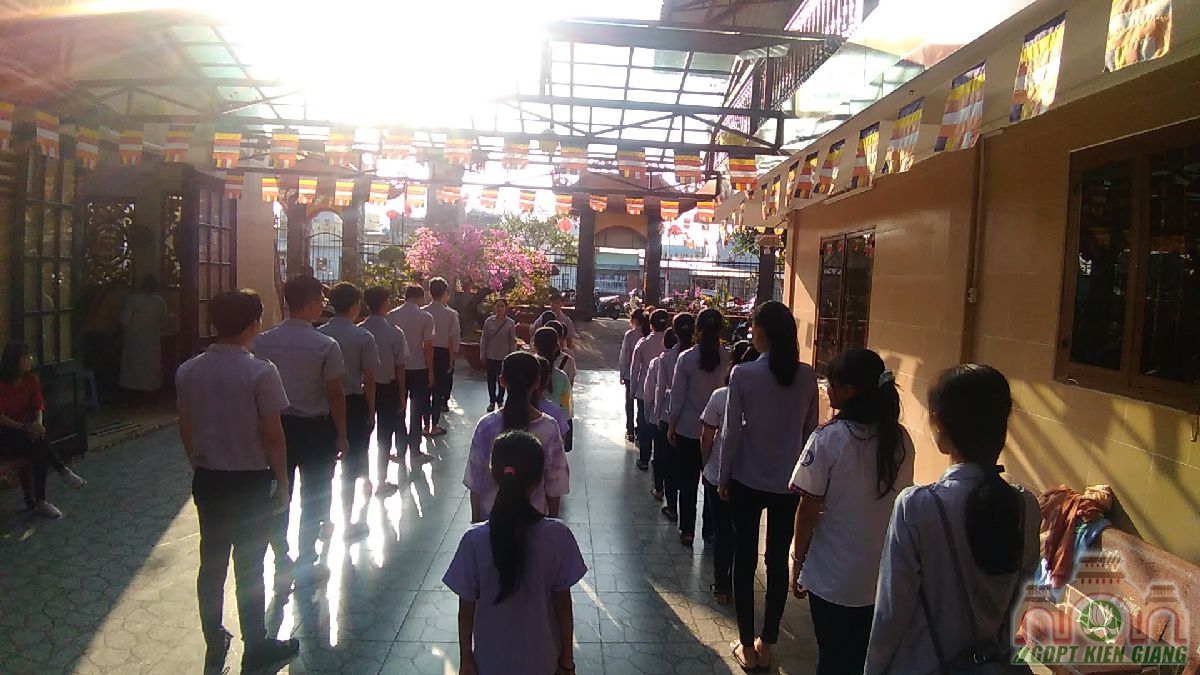 Gdpt Buu Son Hop Mat Chuc Tet Ni Truong Dau Nam Tan Suu 09