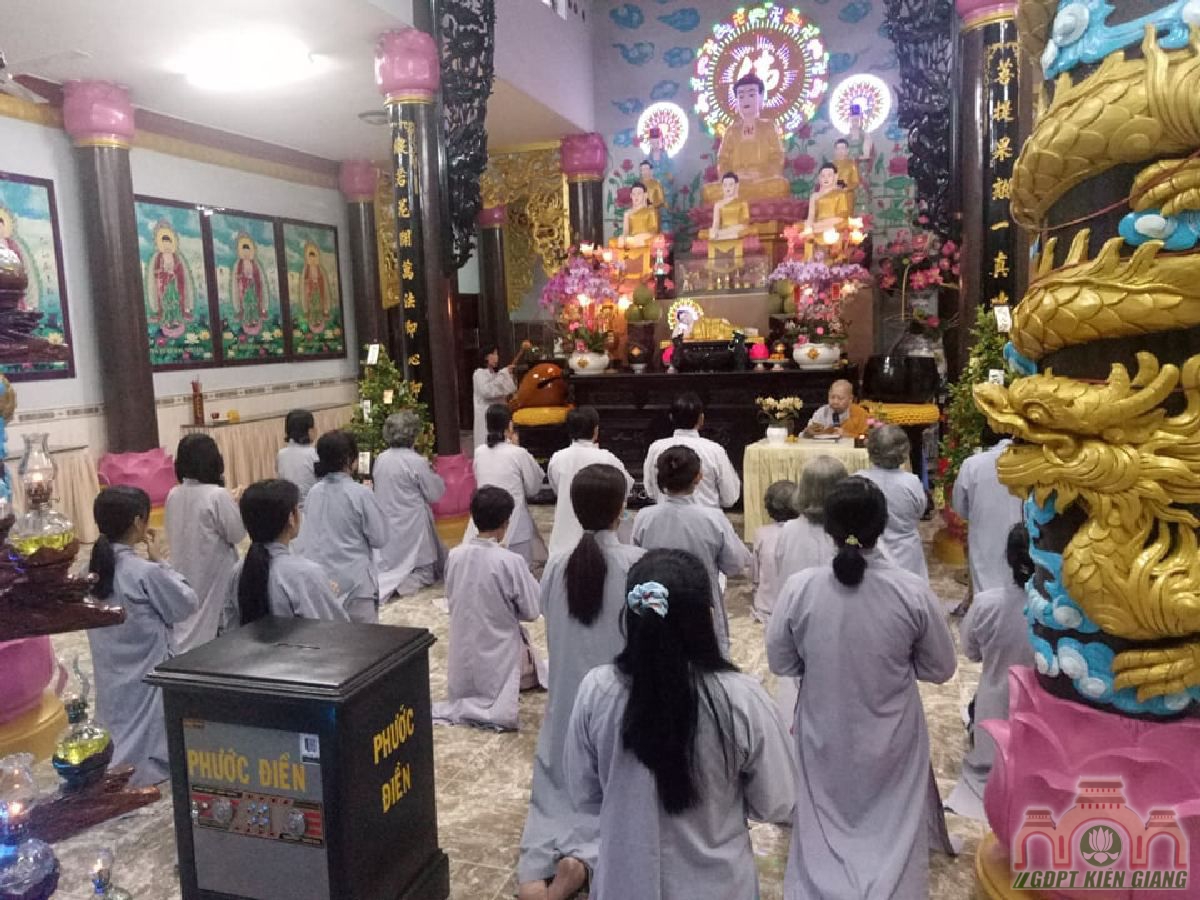 Gdpt Tam Bao Ha Tien Sam Hoi Cuoi Nam Va Chuc Tet Ni Su Tru Tri 08