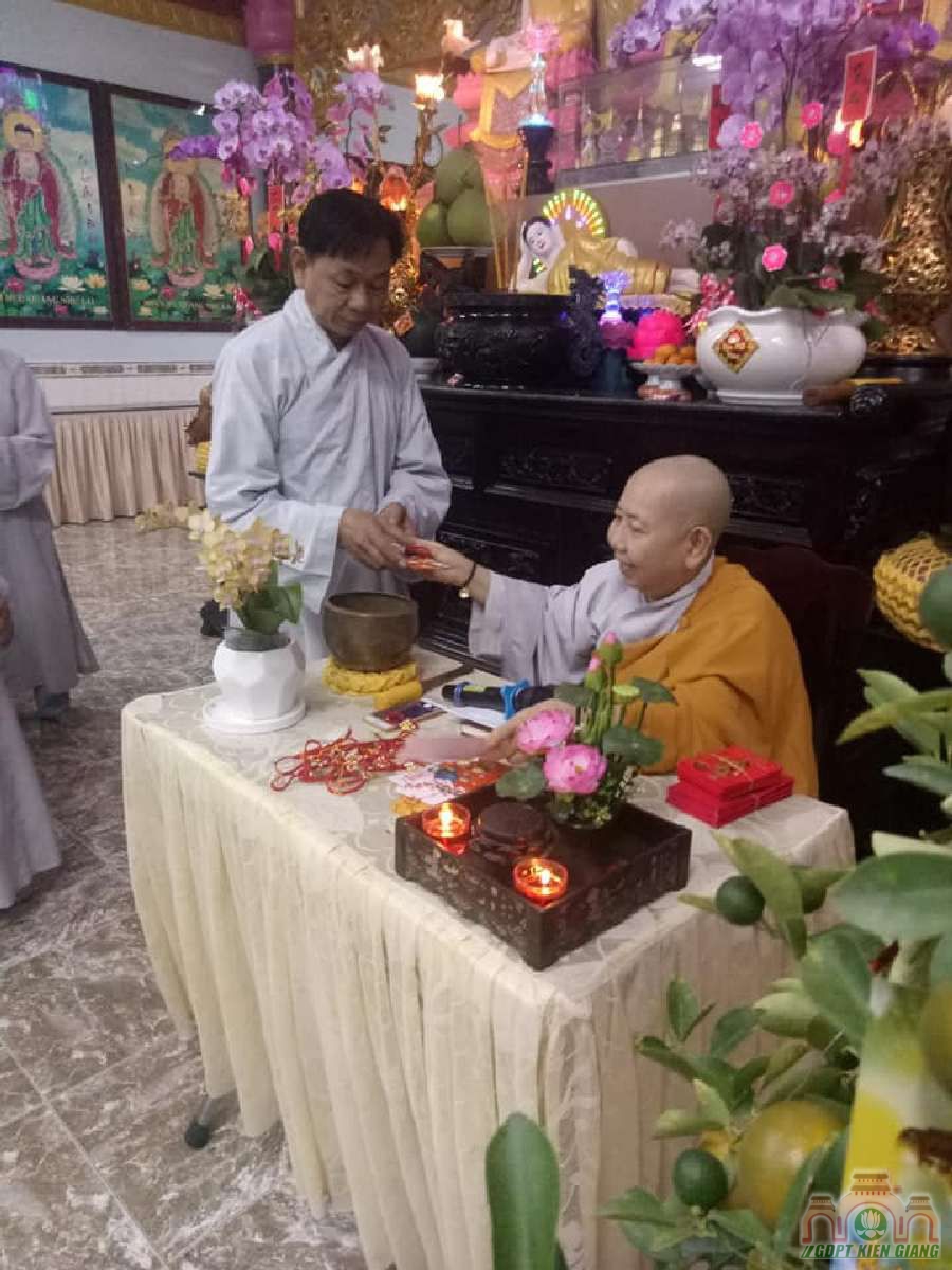 Gdpt Tam Bao Ha Tien Sam Hoi Cuoi Nam Va Chuc Tet Ni Su Tru Tri 12