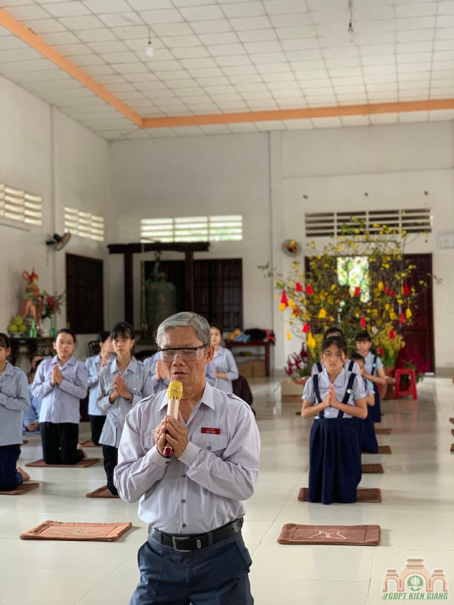 Gdpt Buu Tho To Chuc Buoi Le Mung Tuoi Quy Thay Tet Tan Suu 16