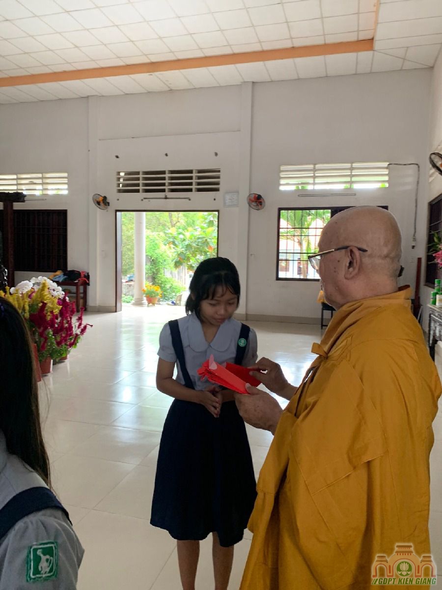 Gdpt Buu Tho To Chuc Buoi Le Mung Tuoi Quy Thay Tet Tan Suu 20