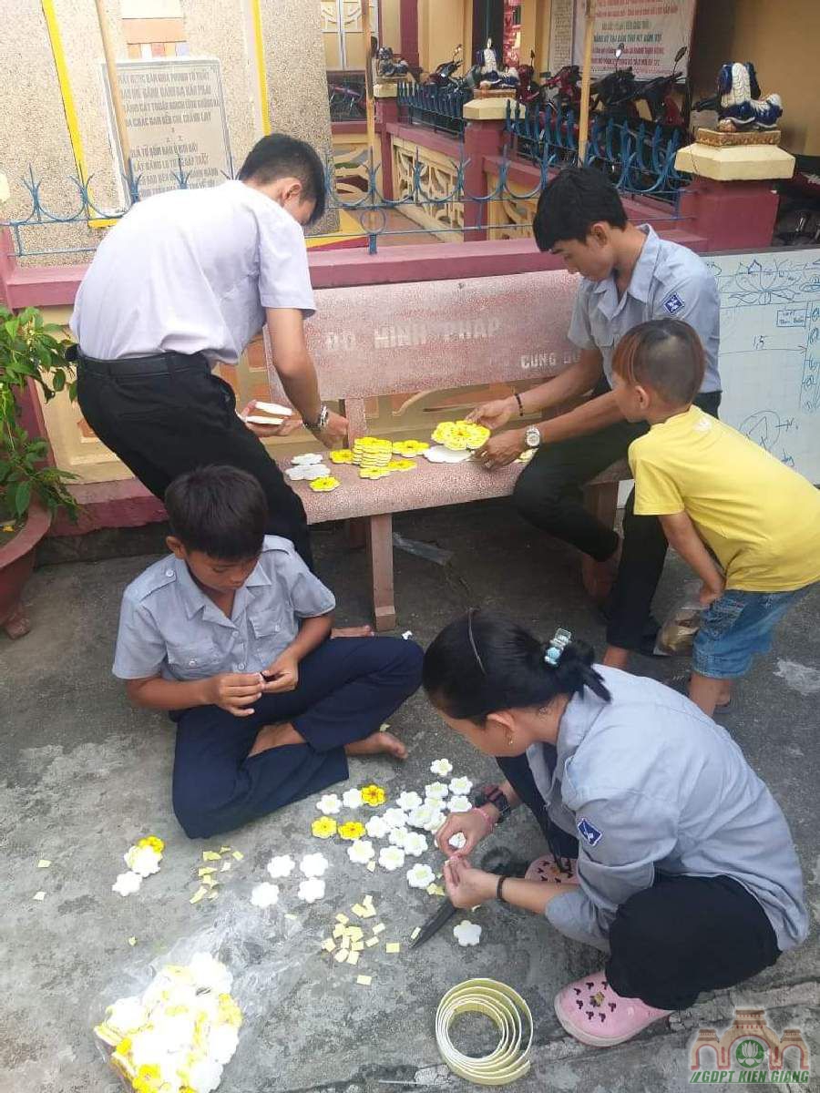 Gia Dinh Phat Tu Tam Bao Thuc Hien Cong Trinh Don Tet Tan Suu 2021 01
