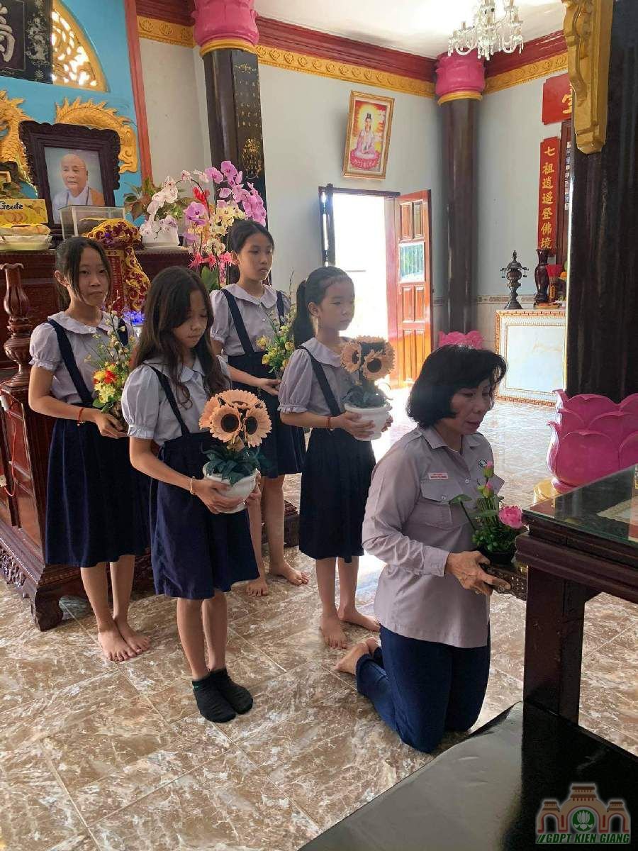 Le Cat Day Len Doan Va Le Phat Nguyen Ket Nap Doan Sinh Gdpt Tam Bao Ha Tien Dau Nam 2021 02