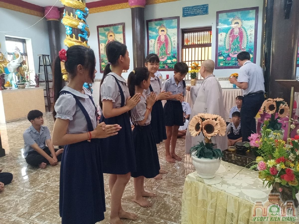 Le Cat Day Len Doan Va Le Phat Nguyen Ket Nap Doan Sinh Gdpt Tam Bao Ha Tien Dau Nam 2021 04