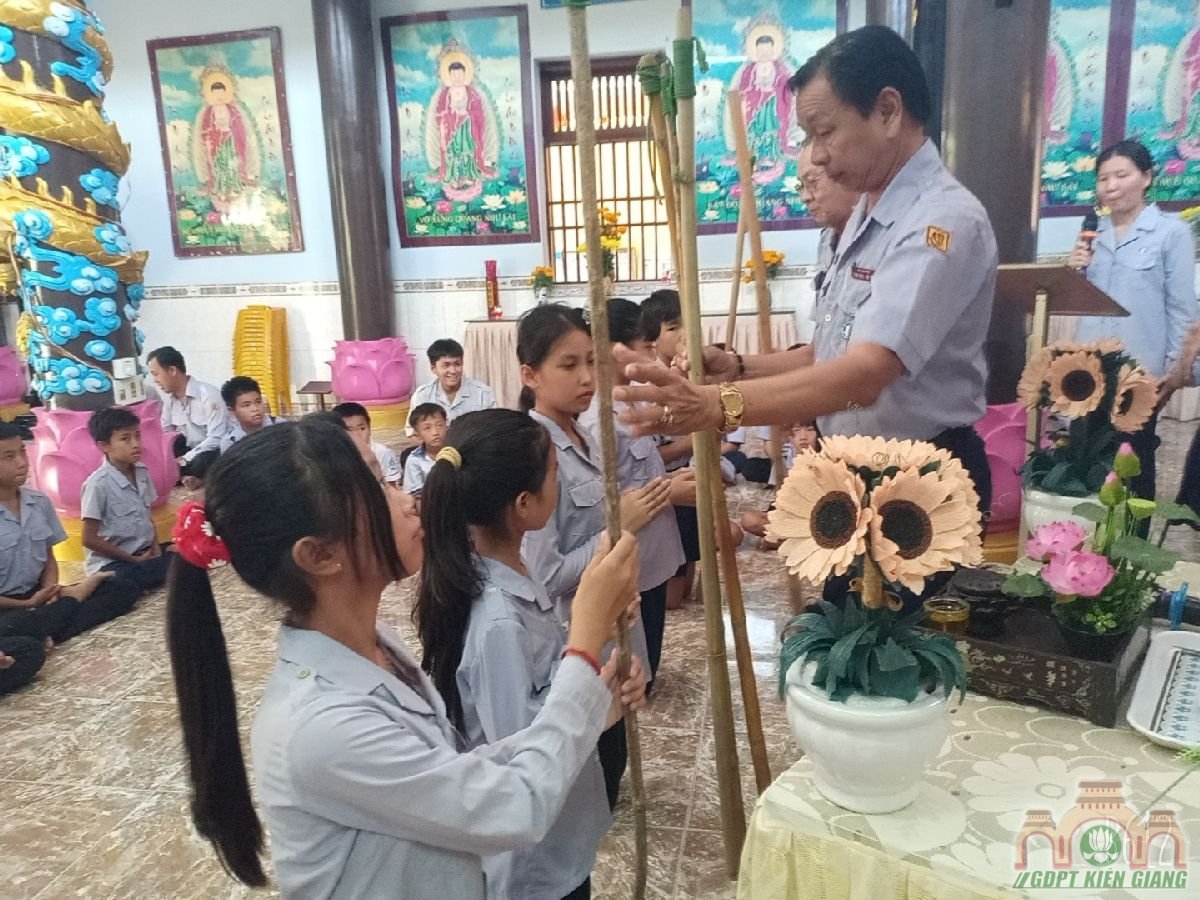 Le Cat Day Len Doan Va Le Phat Nguyen Ket Nap Doan Sinh Gdpt Tam Bao Ha Tien Dau Nam 2021 07