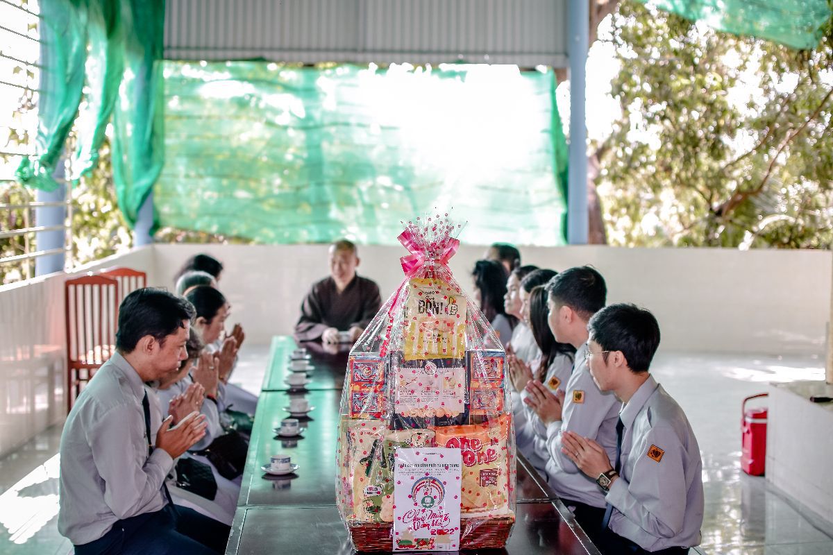 Phan Ban Gia Dinh Phat Tu Kien Giang Van An Va Chuc Tet Chu Ton Duc Nhan Tet Nguyen Dan Nham Dan 08