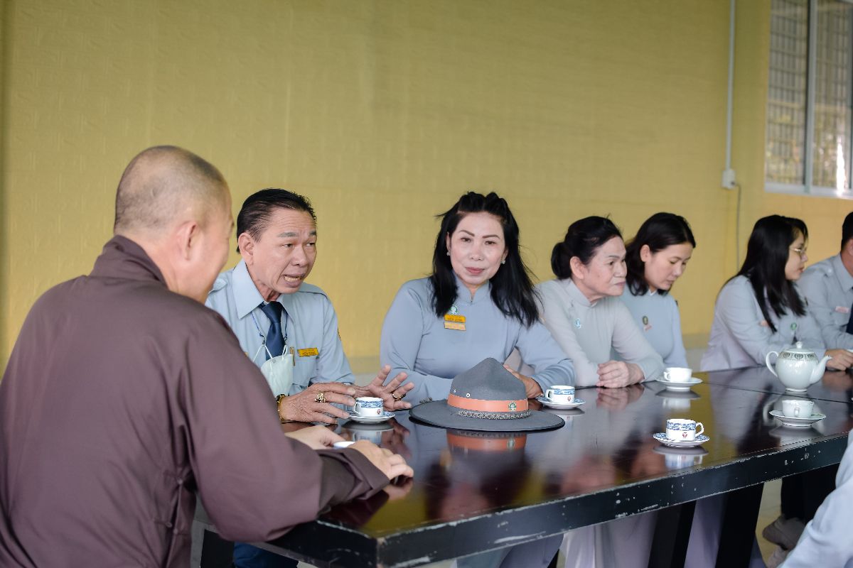 Phan Ban Gia Dinh Phat Tu Kien Giang Van An Va Chuc Tet Chu Ton Duc Nhan Tet Nguyen Dan Nham Dan 09