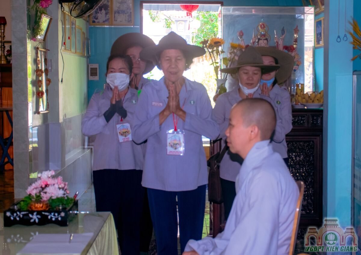 Phan Ban Gdpt Kien Giang Khai Mac Trai Luc Hoa Xii 01