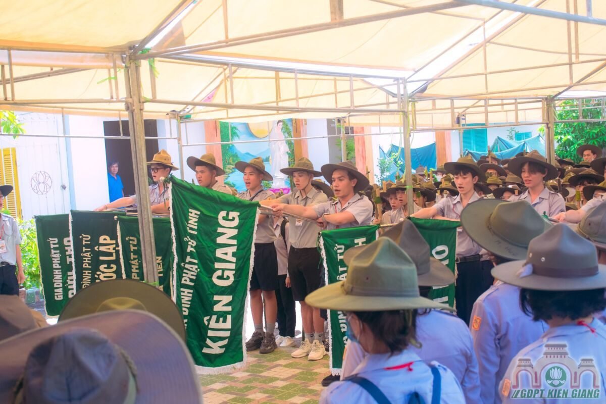 Phan Ban Gdpt Kien Giang Khai Mac Trai Luc Hoa Xii 06
