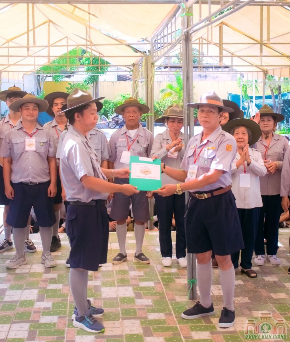 Phan Ban Gdpt Kien Giang Khai Mac Trai Luc Hoa Xii 10