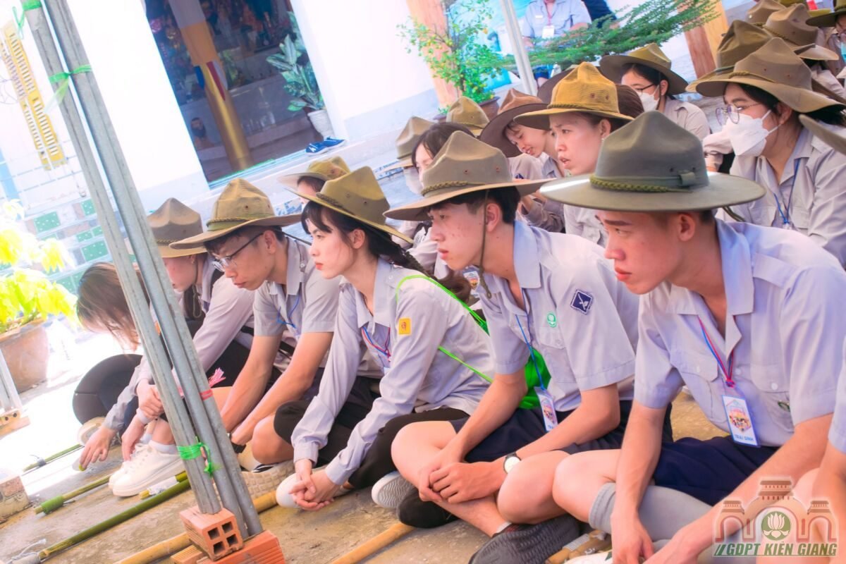 Phan Ban Gdpt Kien Giang Khai Mac Trai Luc Hoa Xii 16