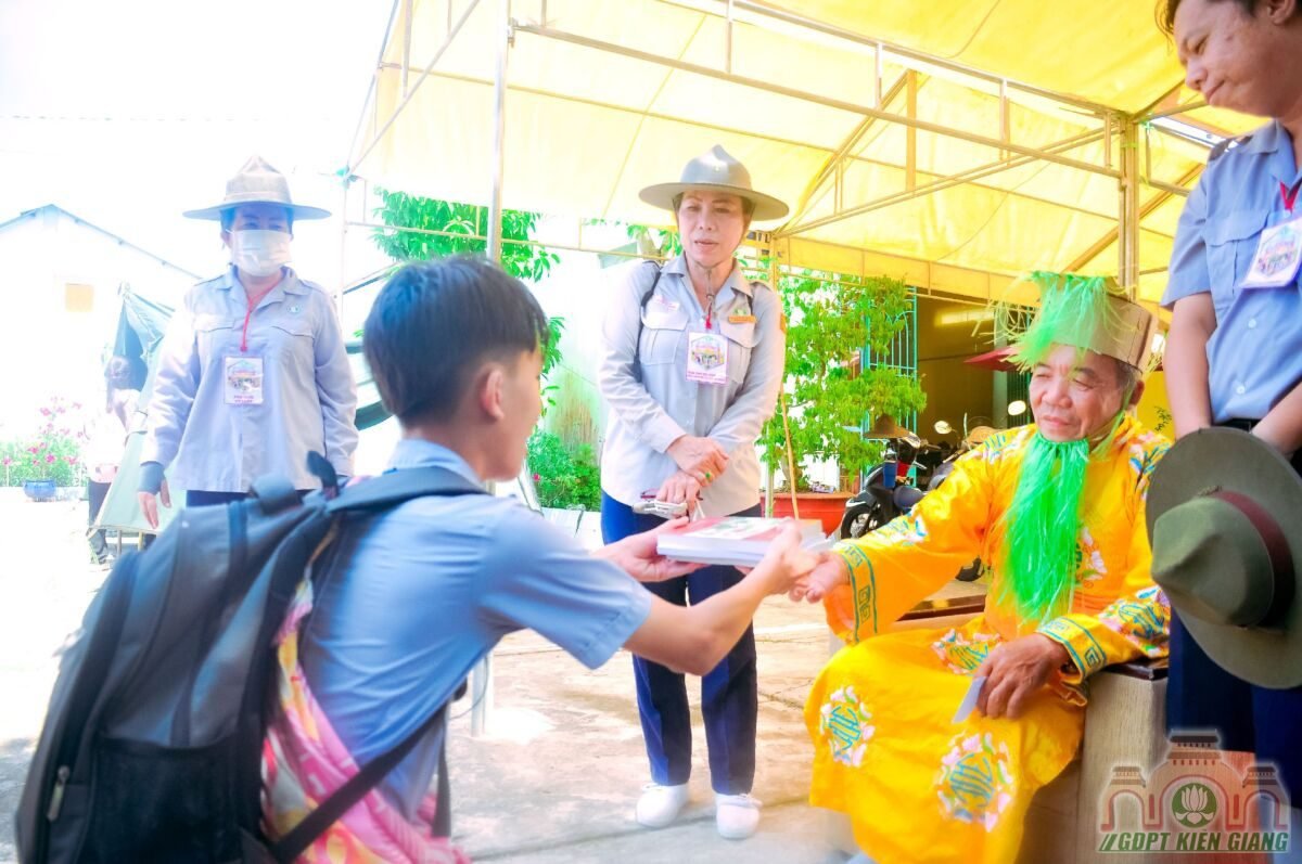 Tro Choi Lon Luc Hoa Xii Trai Nghiem Hanh Trinh Tay Vuc Ky 11