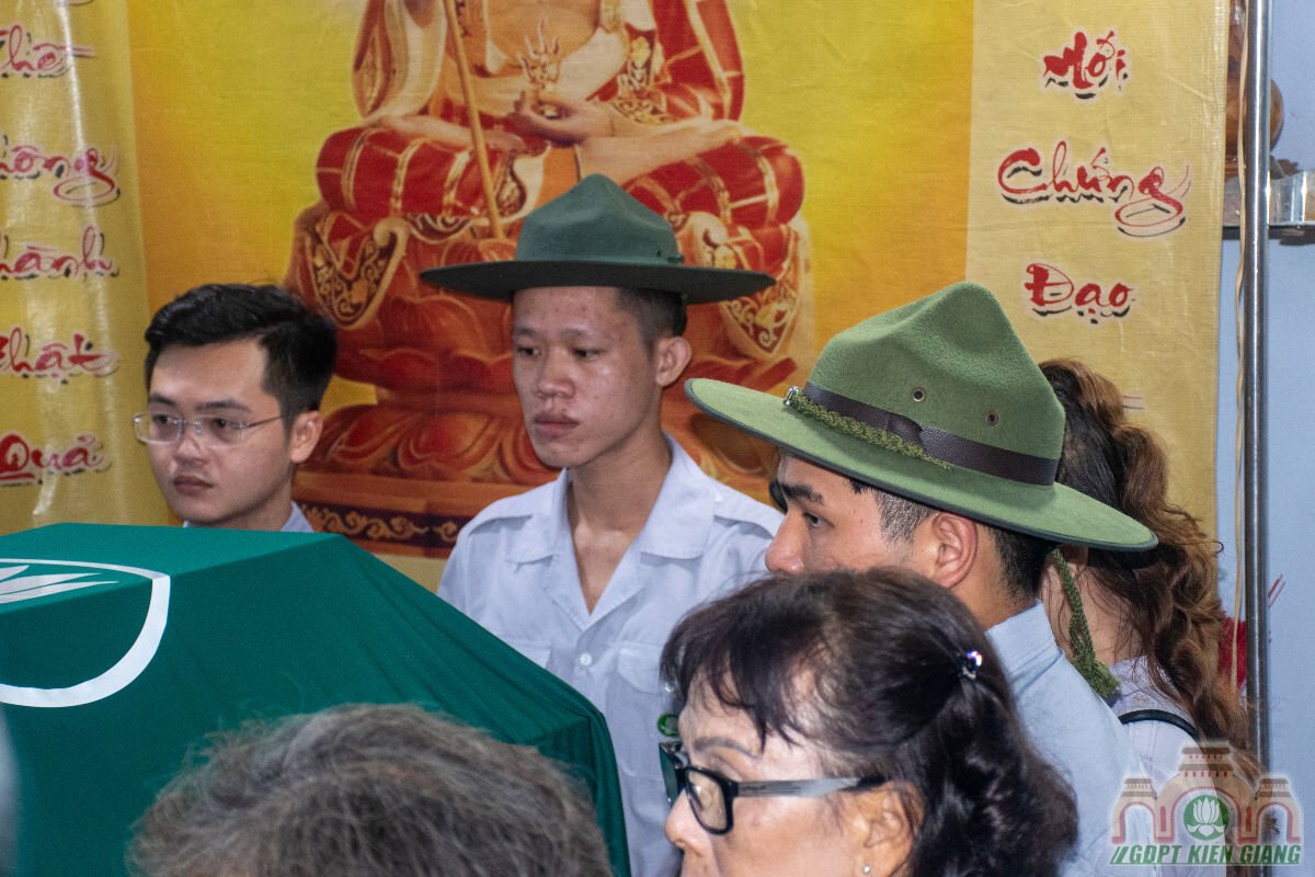 Le Truy Niem Tien Biet Canh Chim Dau Dan Cua Ao Lam Mien Tay Nam Bo 04