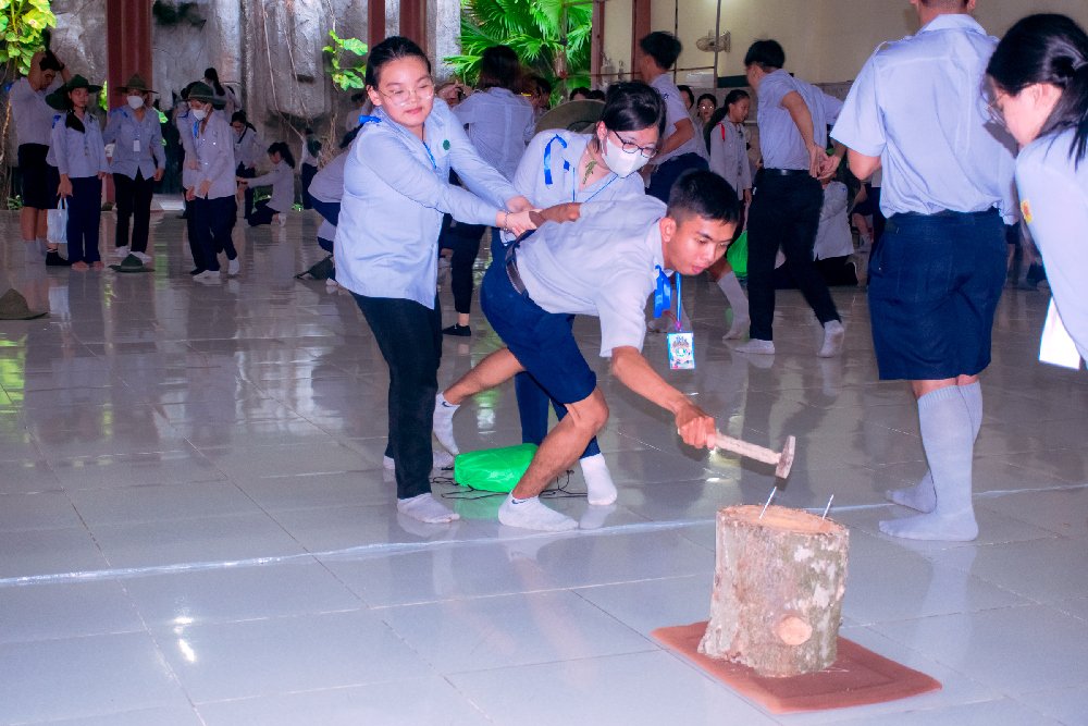 Cac Hoat Dong Hap Dan Va Dem Lua Trai Luc Hoa Xiii 04