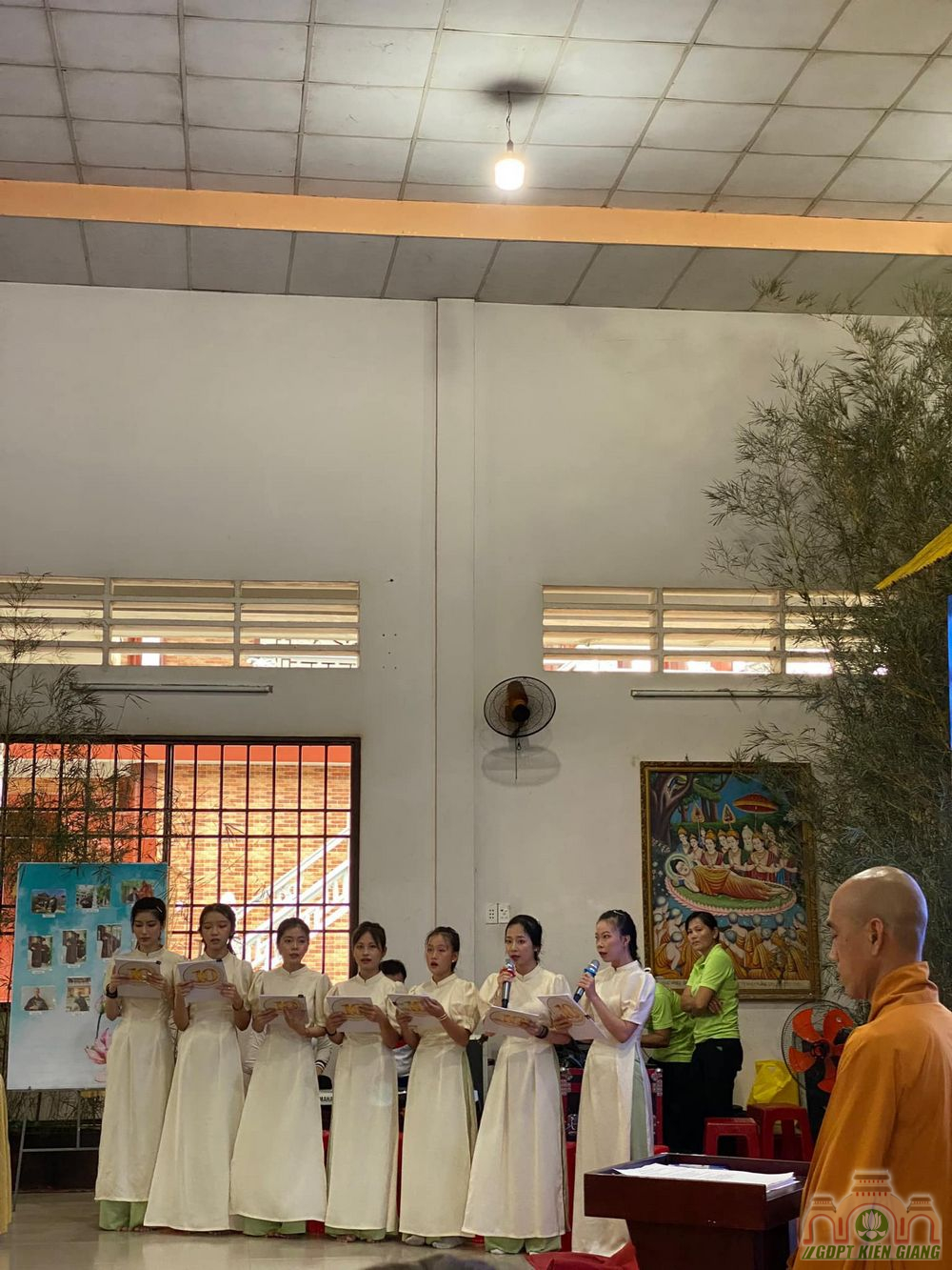 Gdpt Buu Tho Phung Su Le Co Phat Khat Thuc Va Ky Niem 10 Nam Ngay Khoa Tu Xuat Gia Gieo Duyen Tai Chua Buu Tho 3
