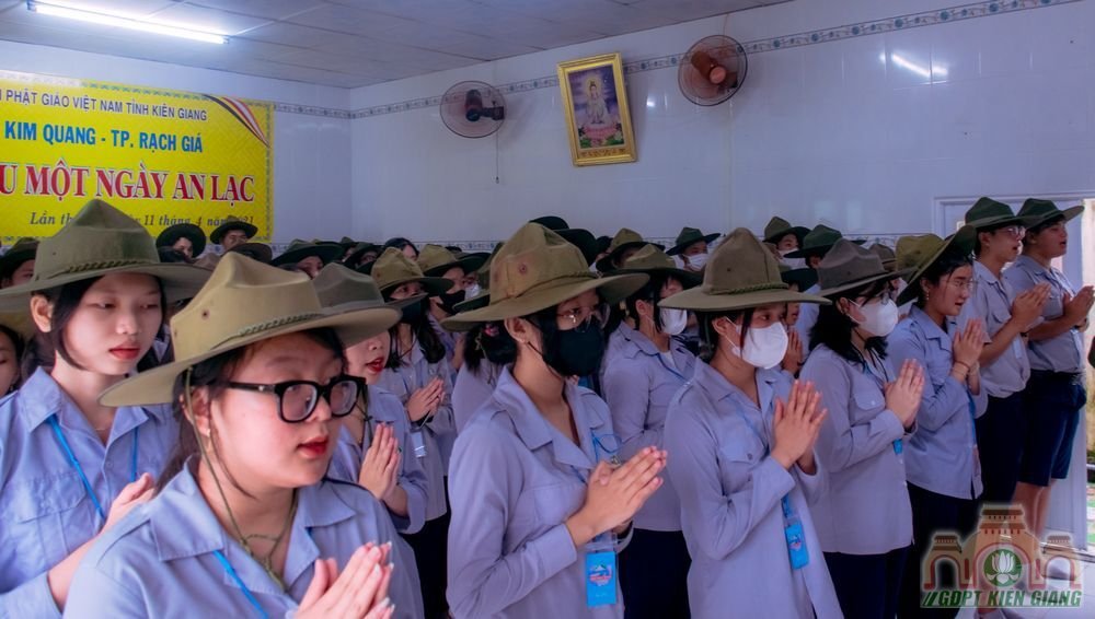 Le Khai Khoa Lien Trai Huan Luyen 1