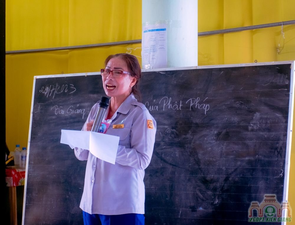 Le Khai Khoa Lien Trai Huan Luyen 19