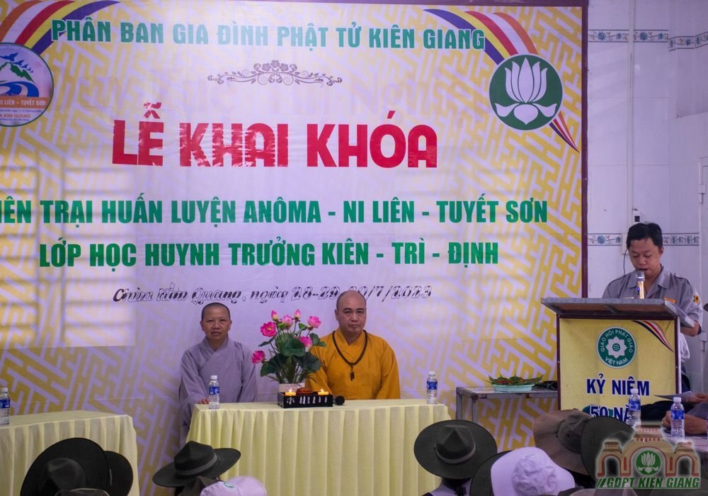 Le Khai Khoa Lien Trai Huan Luyen 2