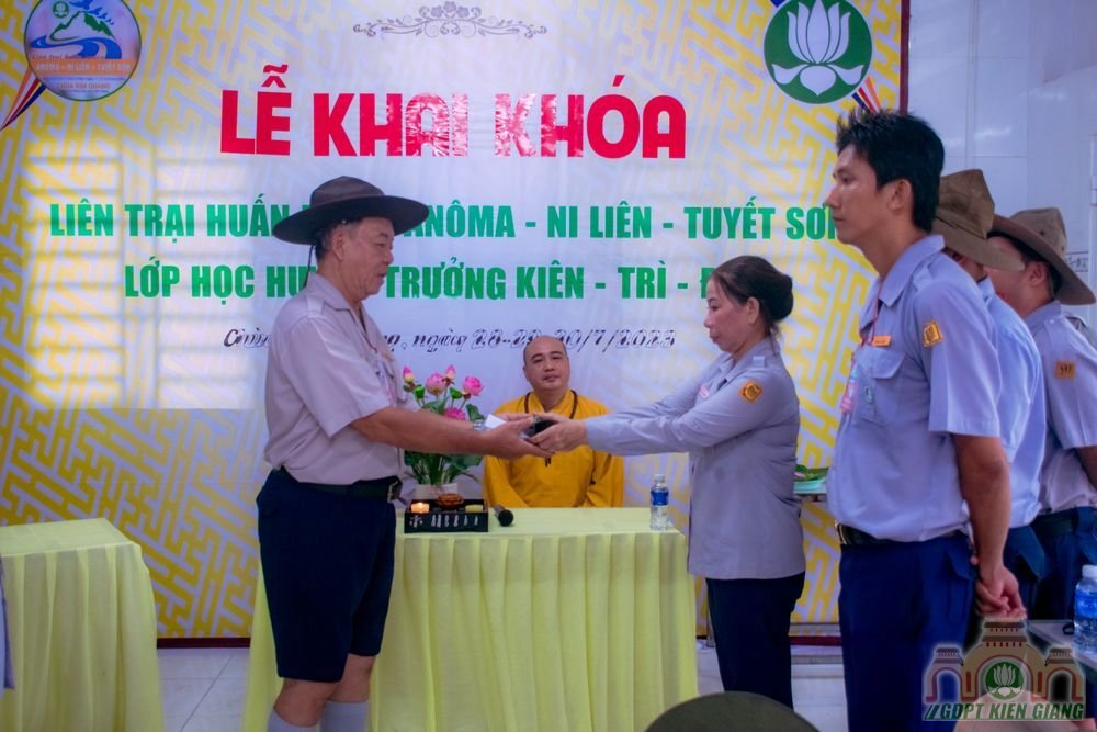 Le Khai Khoa Lien Trai Huan Luyen 5