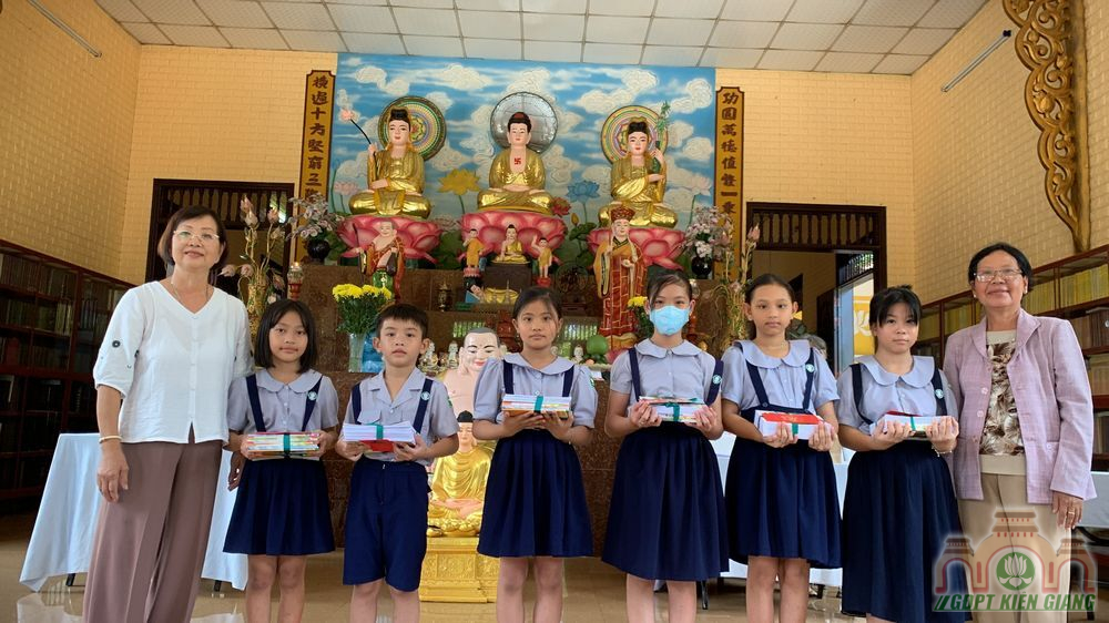 Gdpt Buu Tho Ket Noi Tinh Lam Mot Hanh Trinh Yeu Thuong Va Su Chia Se Day Y Nghia 6