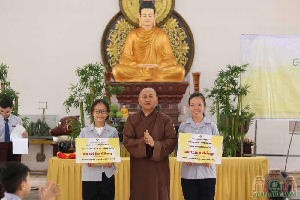 Le Trao Hoc Bong Uom Mam Tri Tue Nam Hoc 2023 2024 Tai Chua Buu Tho 14