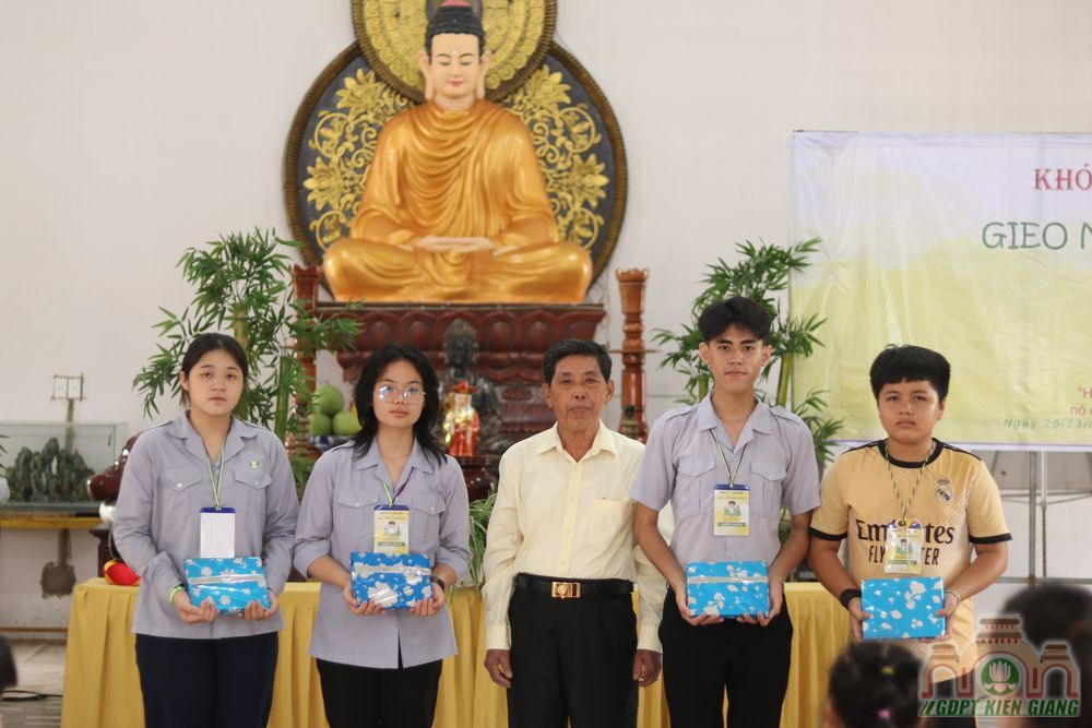 Le Trao Hoc Bong Uom Mam Tri Tue Nam Hoc 2023 2024 Tai Chua Buu Tho 16