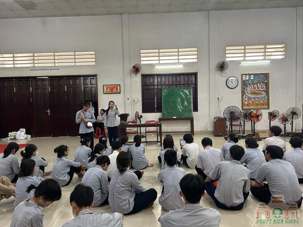 Gdpt Buu Tho To Chuc Buoi Hoc Chuyen Mon Pp Hdtn Van Nghe 12