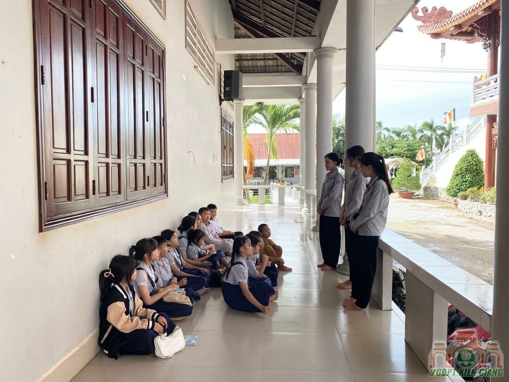 Gdpt Buu Tho To Chuc Buoi Hoc Chuyen Mon Pp Hdtn Van Nghe 2