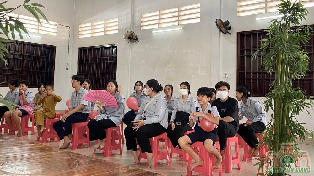 Gdpt Buu Tho To Chuc Buoi Hoc Chuyen Mon Pp Hdtn Van Nghe 8