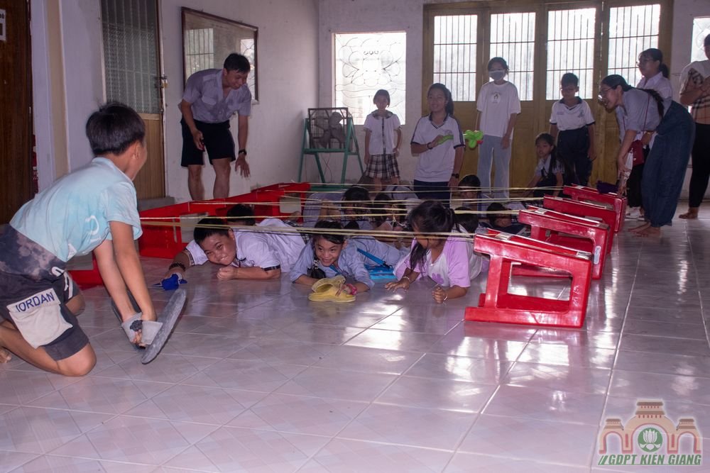 Cac Don Vi Tai Rach Gia Vui Choi Trung Thu Cung Cac Em Thieu Nhi Tai Chua Vinh Phuoc 12