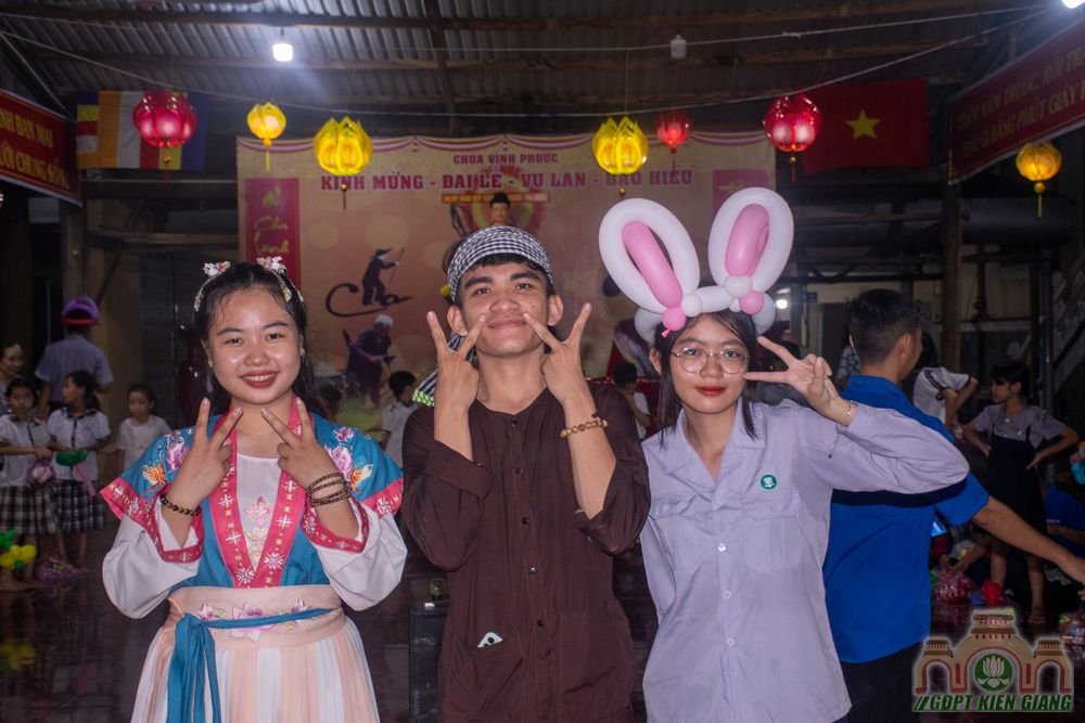 Cac Don Vi Tai Rach Gia Vui Choi Trung Thu Cung Cac Em Thieu Nhi Tai Chua Vinh Phuoc 24
