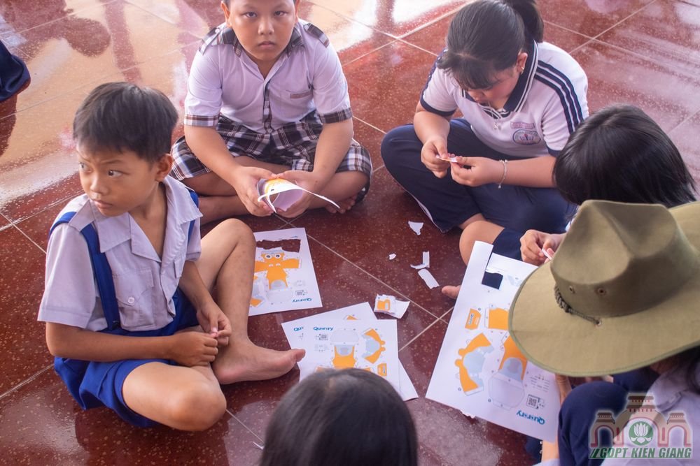 Cac Don Vi Tai Rach Gia Vui Choi Trung Thu Cung Cac Em Thieu Nhi Tai Chua Vinh Phuoc 4