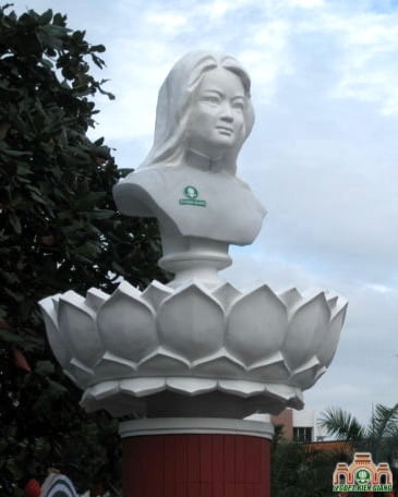DaoThiYenPhi 04