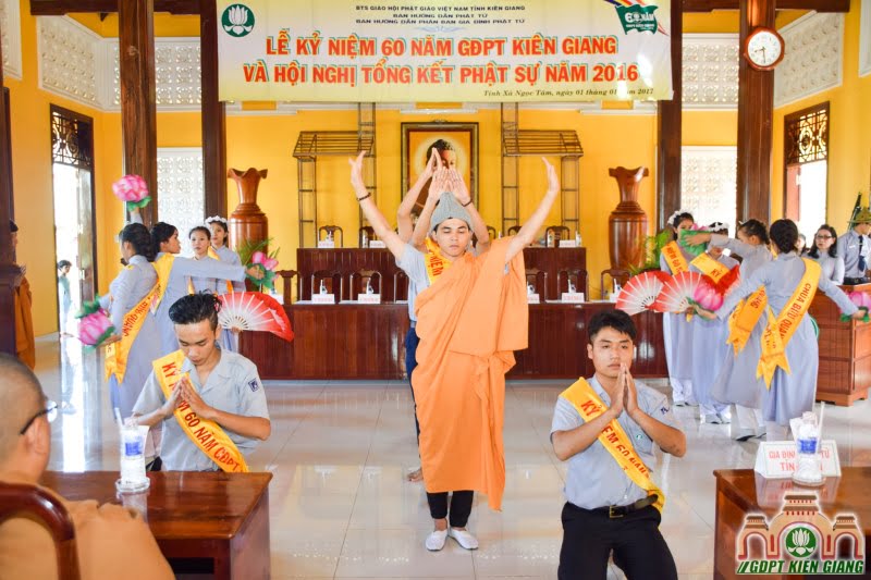 văn nghệ chào mừng