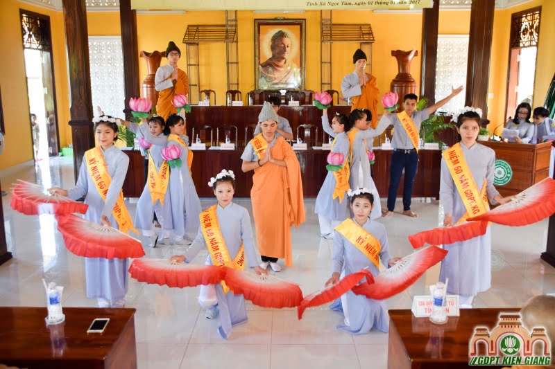 văn nghệ chào mừng