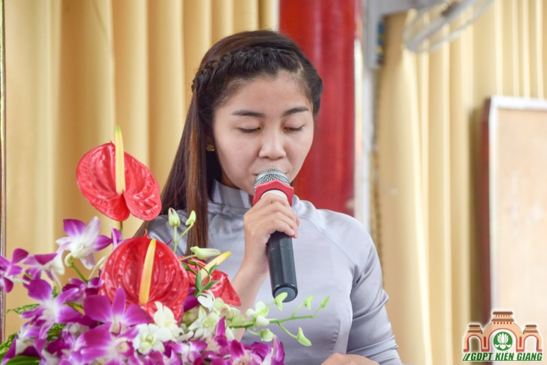 Chùa Bửu Sơn Trao Tặng Học Bổng Cho Đoàn sinh Nghèo Hiếu Học do tổ chức Fishfun và Sahaya International tài trợ