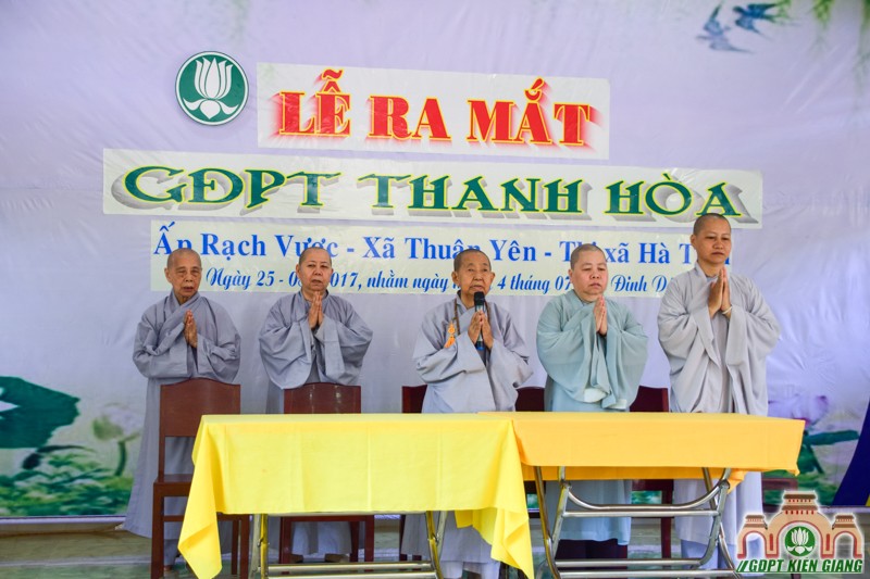 Cờ Sen Trắng Tung Bay Miền Biên Địa