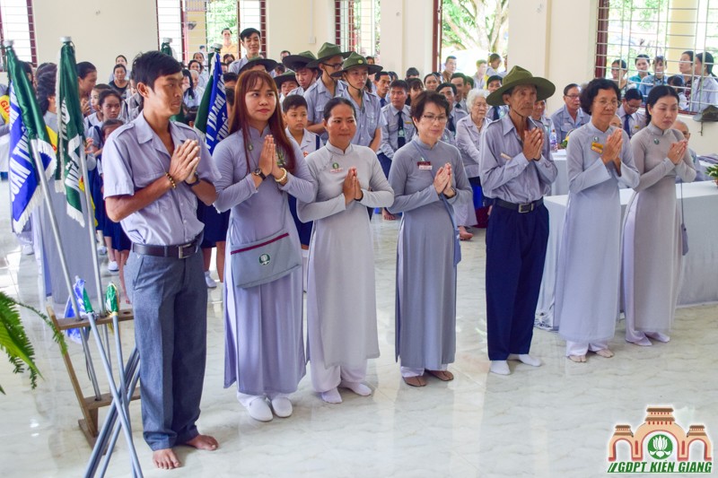 Cờ Sen Trắng Tung Bay Miền Biên Địa