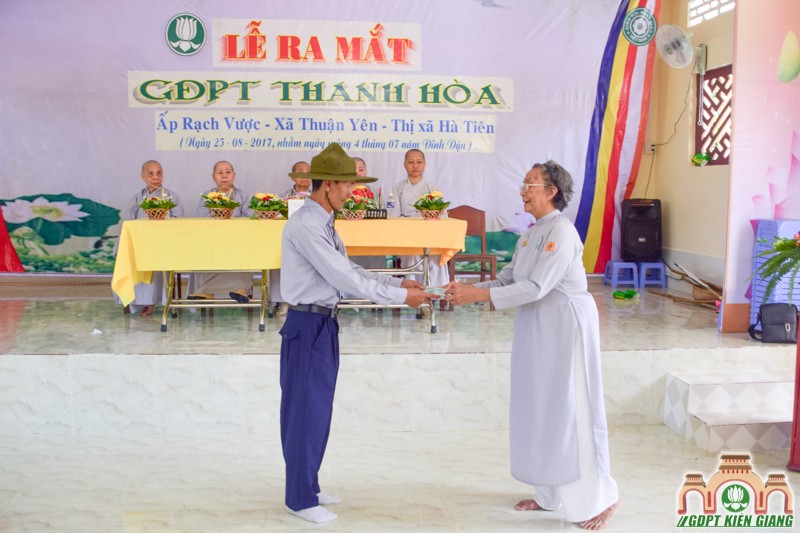 Cờ Sen Trắng Tung Bay Miền Biên Địa