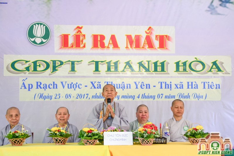 Cờ Sen Trắng Tung Bay Miền Biên Địa