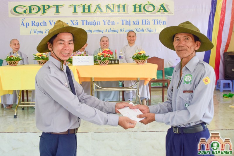 Cờ Sen Trắng Tung Bay Miền Biên Địa