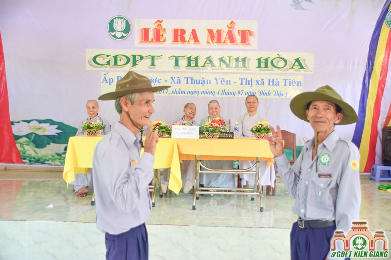 Cờ Sen Trắng Tung Bay Miền Biên Địa